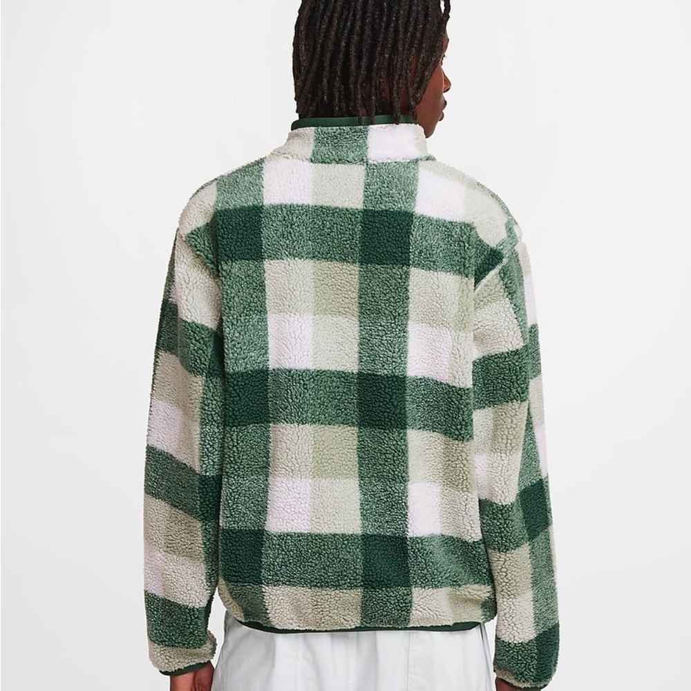 Nike | The Nike Club Men's Winterized Half-Zip in Green/White (Small) - Picture 11 of 13